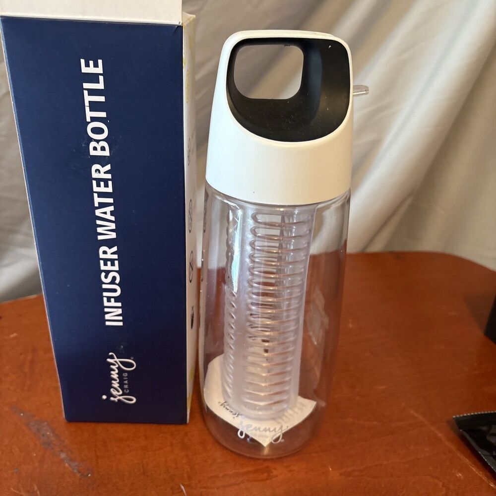Jenny Craig INFUSER BOTTLE for Just Water or add Fruits & Vegetables - NEW